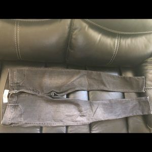 Hollister Super Skinny High Rise 1S W 25 x L 29 EUC! Black wash